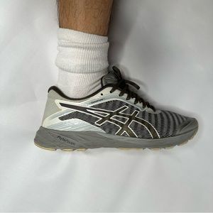 Asics Dynaflyte Grey Flyte Foam Running shoe Men’s 8.5 Women’s 10
